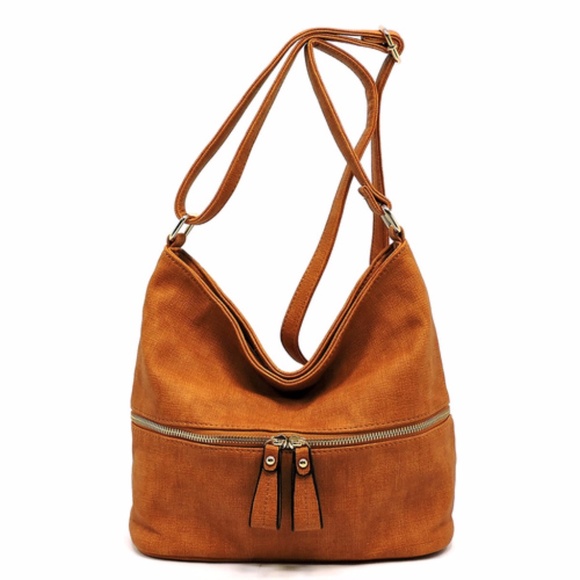 Handbags - 🎉1 HOUR SALE🤗Crossbody Bucket Satchel! (FIRM)